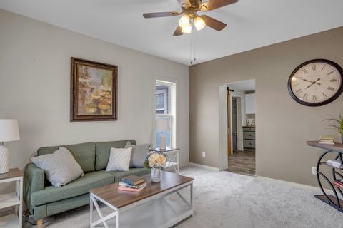 Tiny photo for 402 W 7th Ave, El Dorado, KS 67042 (MLS # 669274)