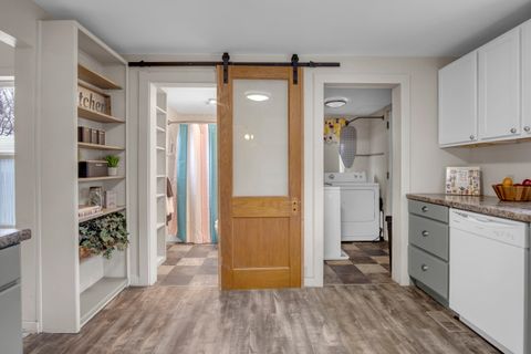 Tiny photo for 402 W 7th Ave, El Dorado, KS 67042 (MLS # 669274)