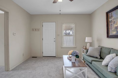 Tiny photo for 402 W 7th Ave, El Dorado, KS 67042 (MLS # 669274)