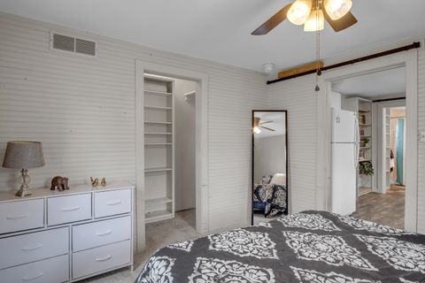 Tiny photo for 402 W 7th Ave, El Dorado, KS 67042 (MLS # 669274)