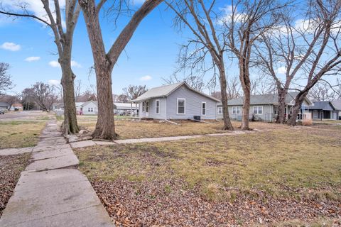 Tiny photo for 402 W 7th Ave, El Dorado, KS 67042 (MLS # 669274)