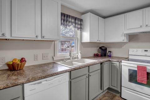 Tiny photo for 402 W 7th Ave, El Dorado, KS 67042 (MLS # 669274)