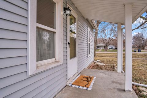 Tiny photo for 402 W 7th Ave, El Dorado, KS 67042 (MLS # 669274)