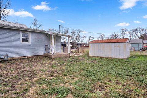 Tiny photo for 402 W 7th Ave, El Dorado, KS 67042 (MLS # 669274)
