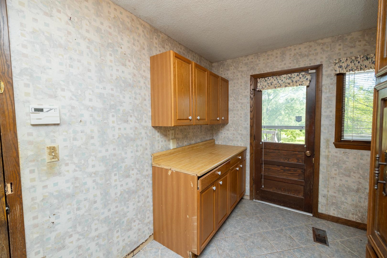 3700 Palos Verdes Cir, Valley Center, Kansas image 14