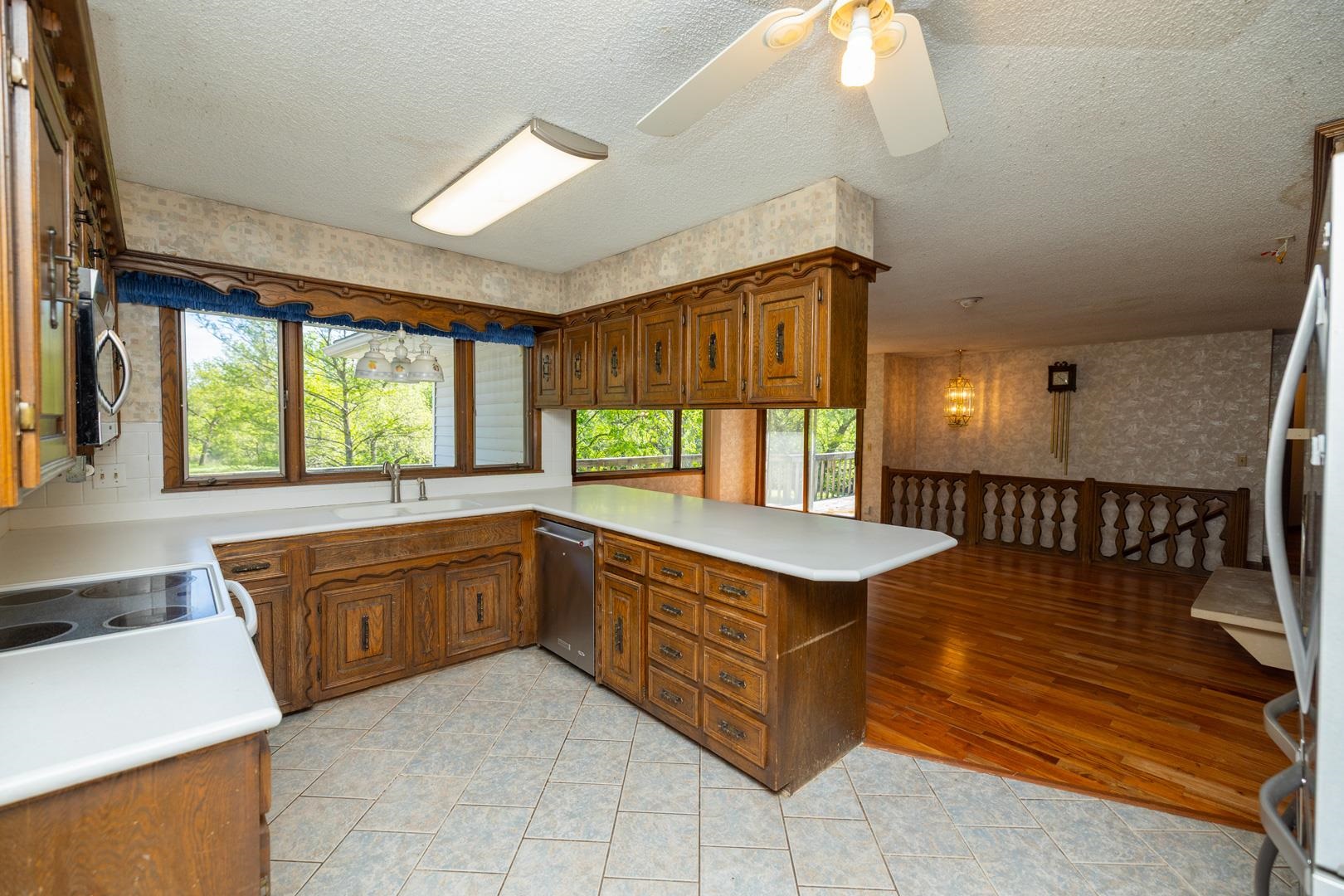 3700 Palos Verdes Cir, Valley Center, Kansas image 11
