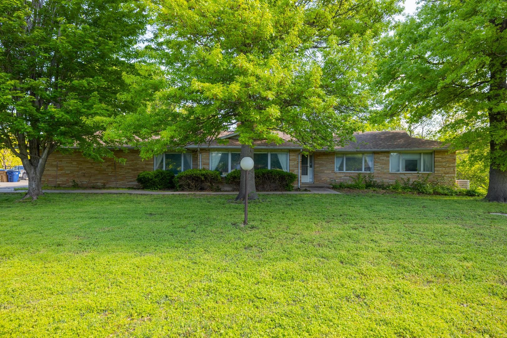 3700 Palos Verdes Cir, Valley Center, Kansas image 5