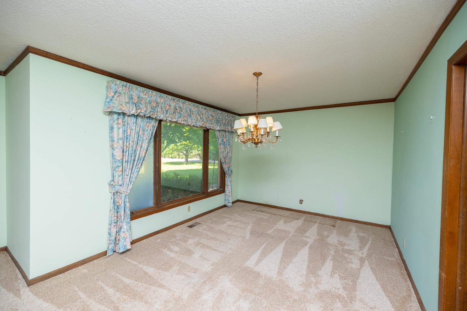 3700 Palos Verdes Cir, Valley Center, Kansas image 10