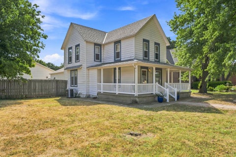 Homes For Sale - 428 N Main St<br/> Andale, KS 67001