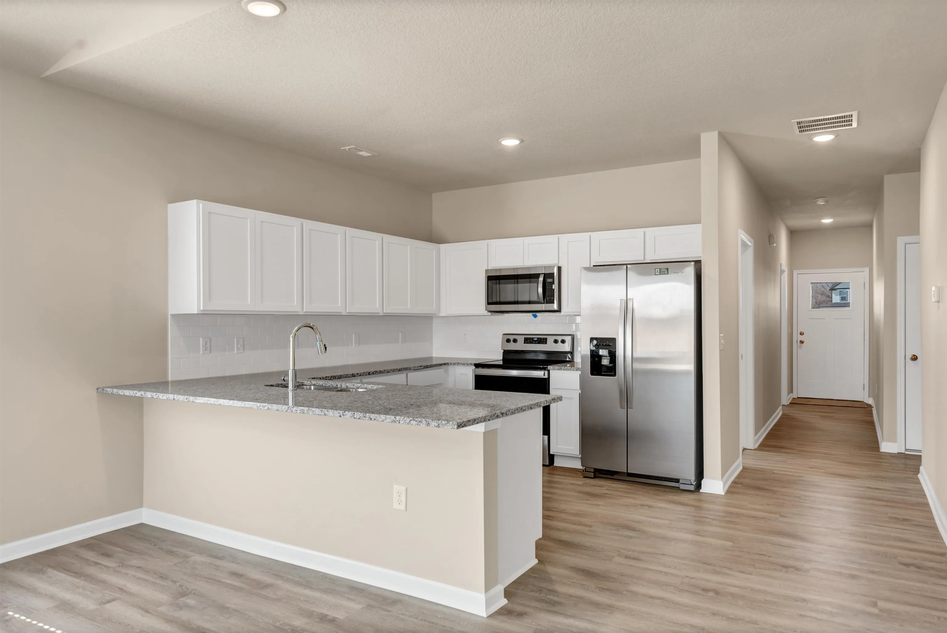 McPherson, Kansas 67460, United States, 4 Bedrooms Bedrooms, ,2 BathroomsBathrooms,Residential,Active,46605