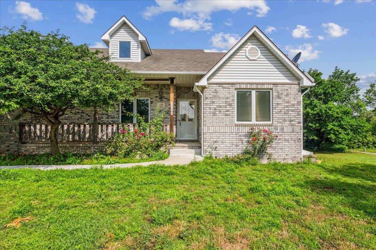 1102 E Rainbow Ct, Towanda, Kansas image 3