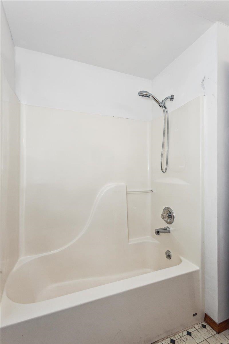 1102 E Rainbow Ct, Towanda, Kansas image 32