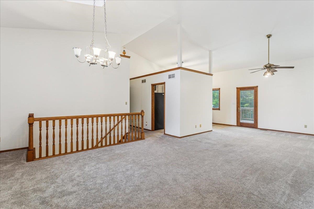 1102 E Rainbow Ct, Towanda, Kansas image 4