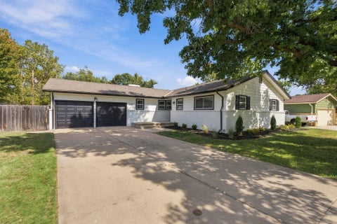 Homes For Sale - 1020 N Brookfield St<br/> Sedgwick County, Wichita, KS 67206