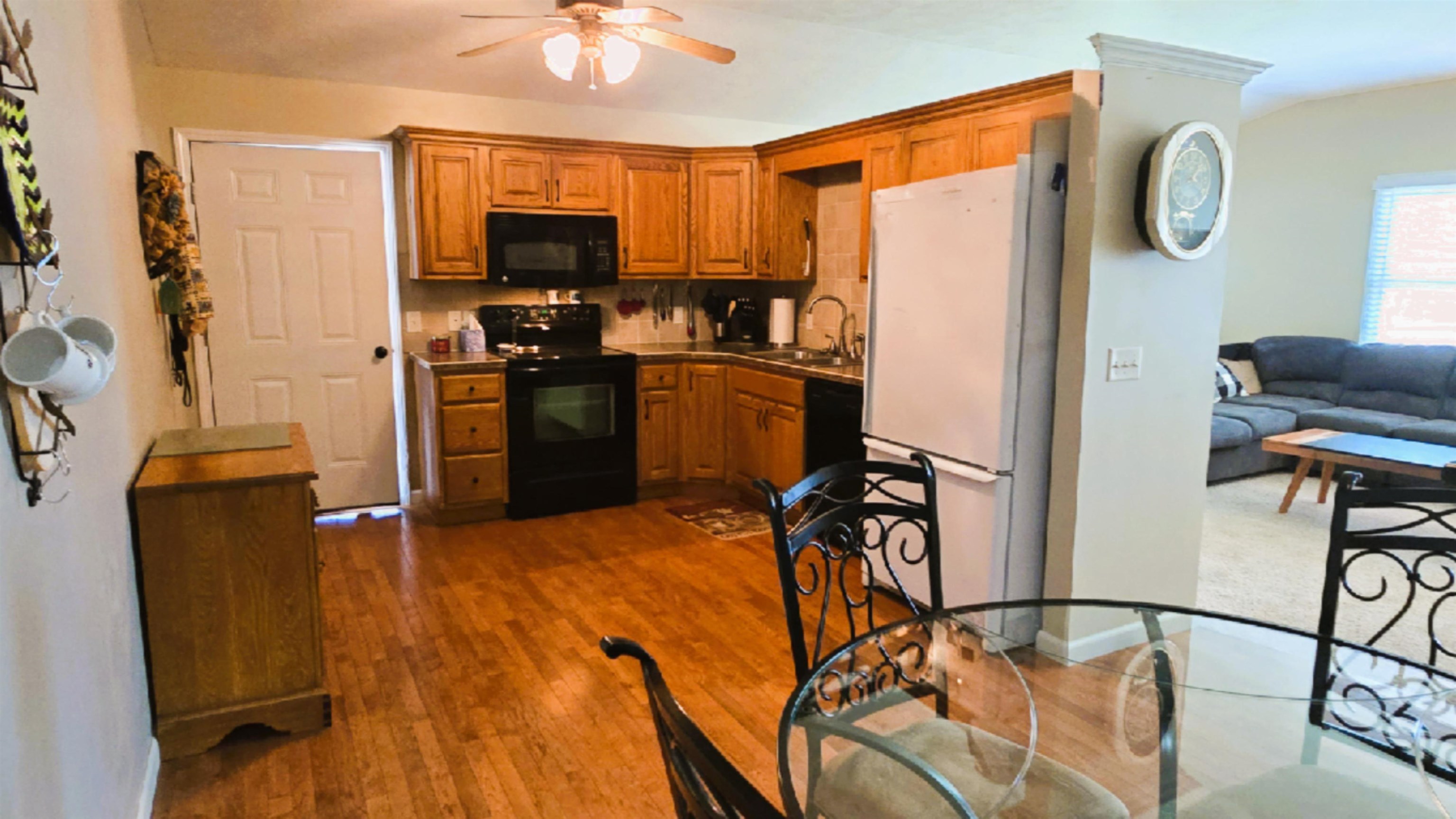 2142 Oxford Dr, Salina, Kansas image 6