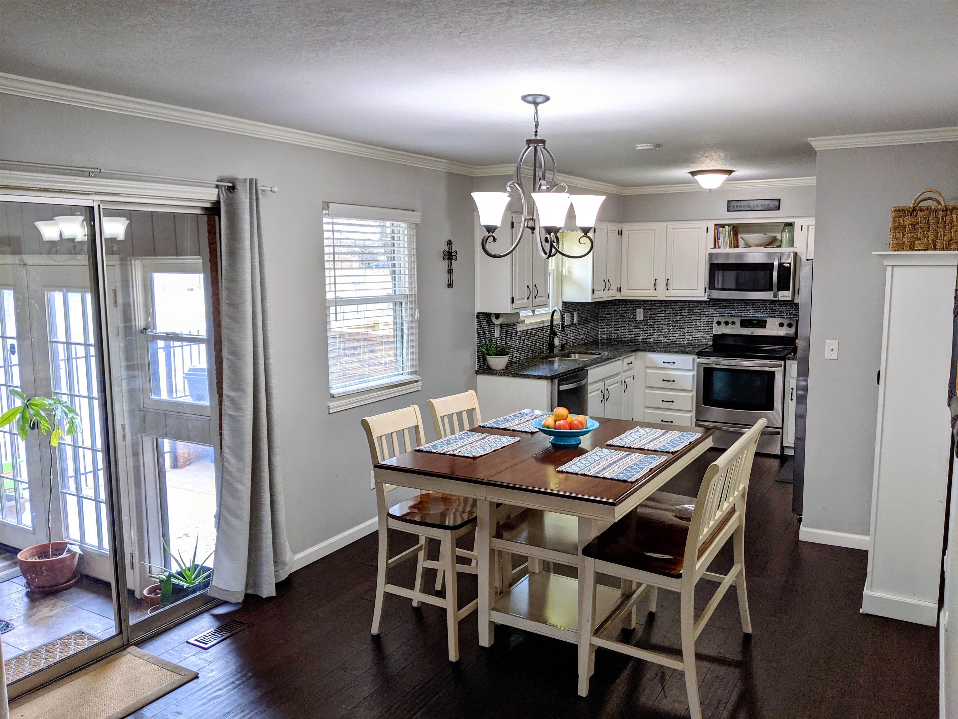 425 E Birchwood Rd, Derby, Virginia image 7
