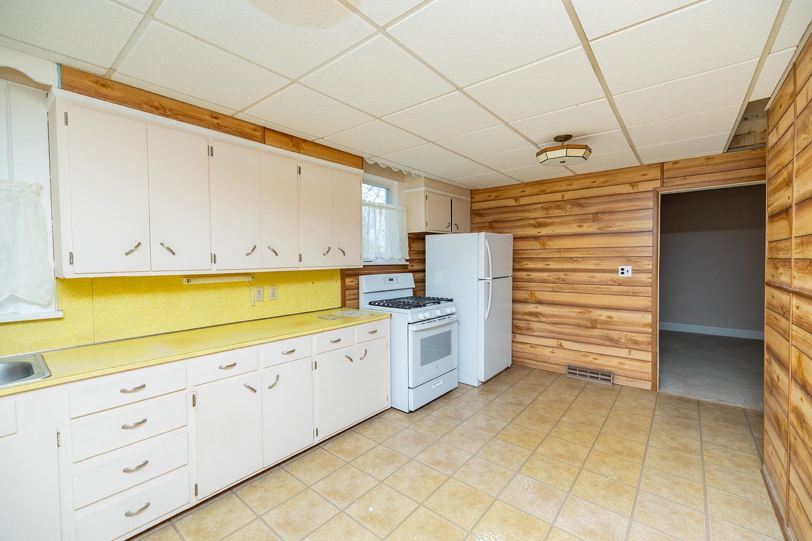 1115 N Pine St, Newton, Kansas image 12