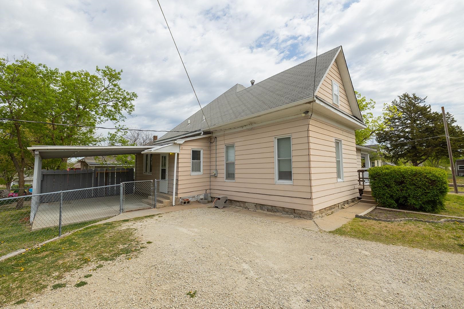1115 N Pine St, Newton, Kansas image 24