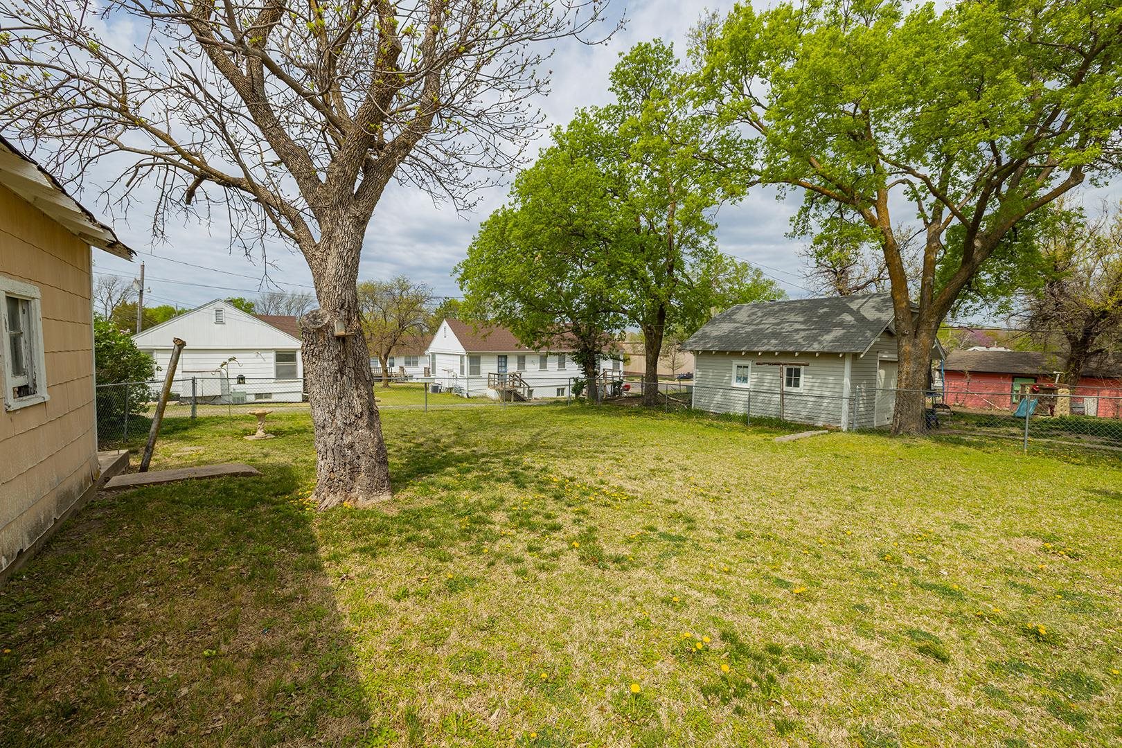 1115 N Pine St, Newton, Kansas image 29