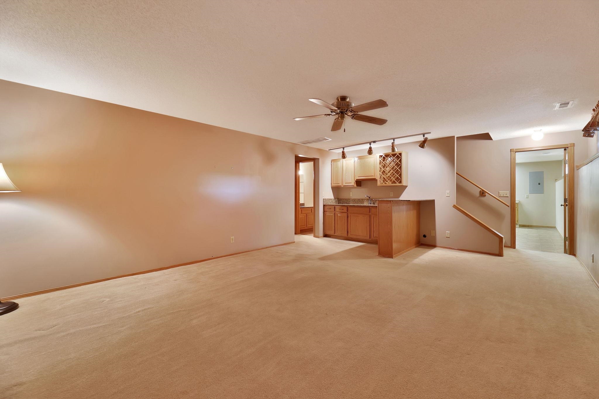 2518 N Amarado St, Wichita, Kansas image 24