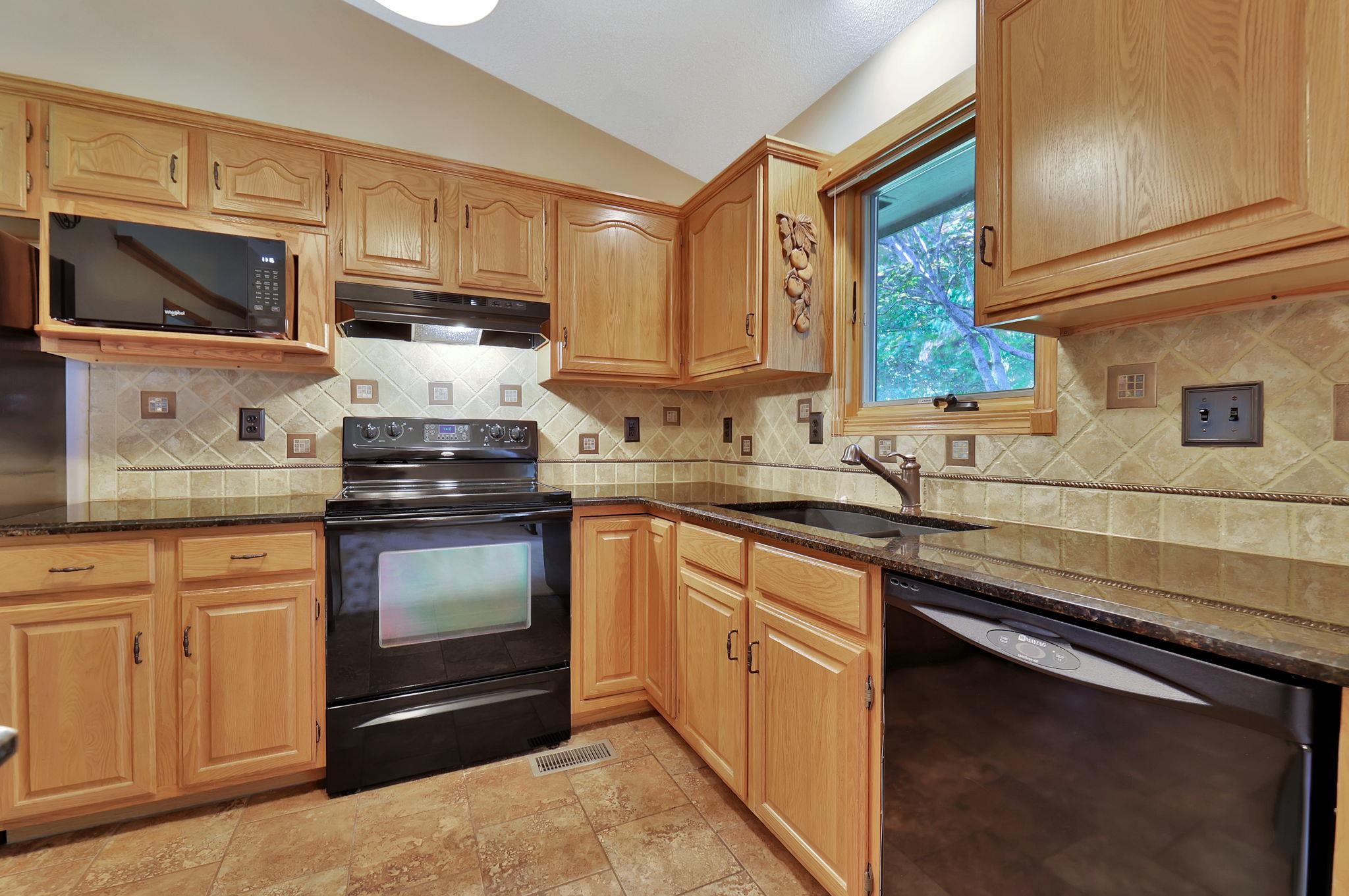 2518 N Amarado St, Wichita, Kansas image 12