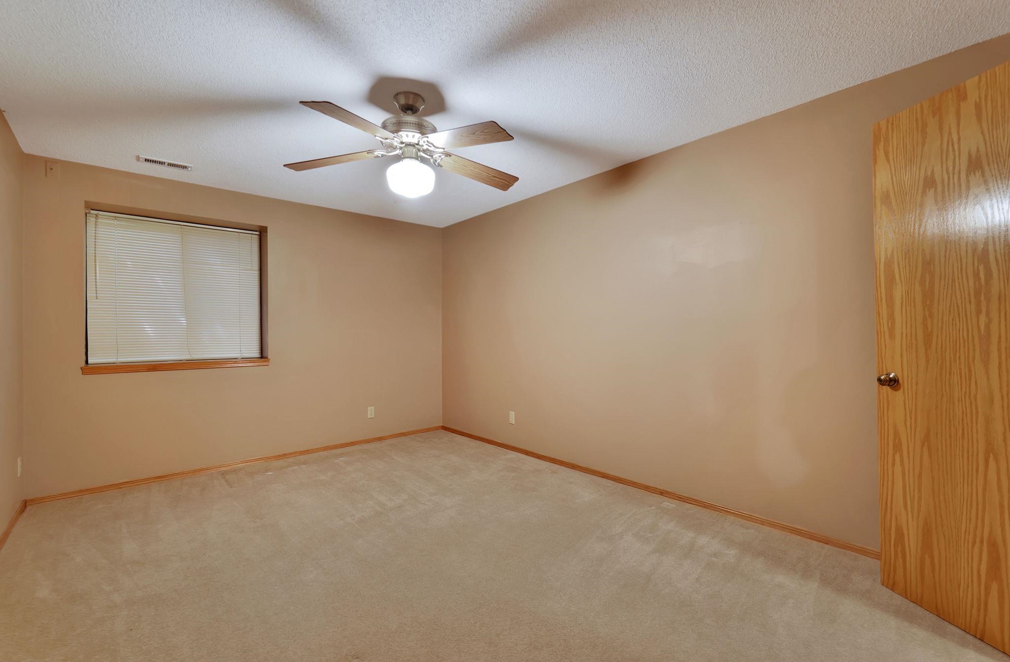 2518 N Amarado St, Wichita, Kansas image 28