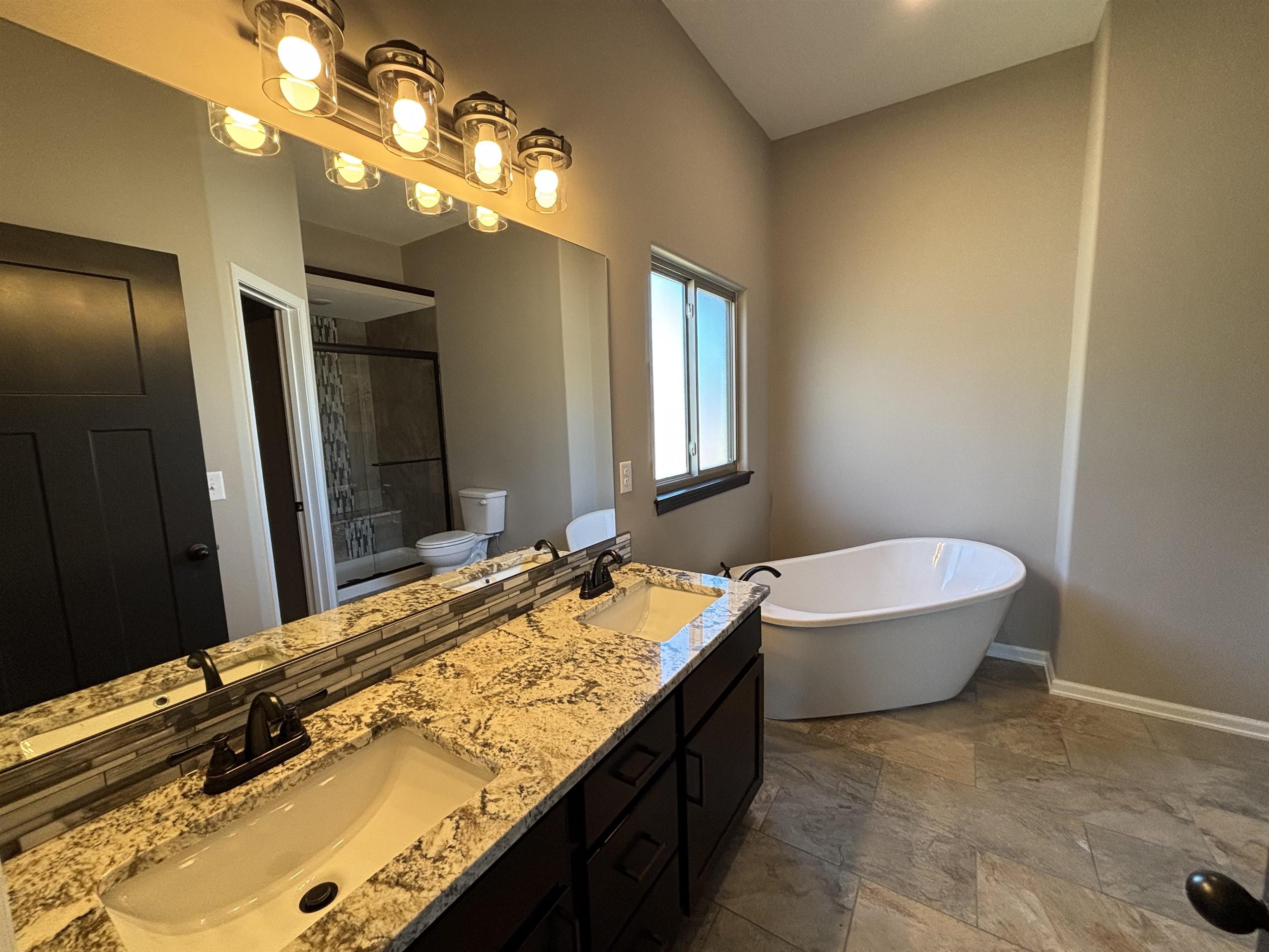 2546 Spring Meadows Ct, Derby, Kansas image 6