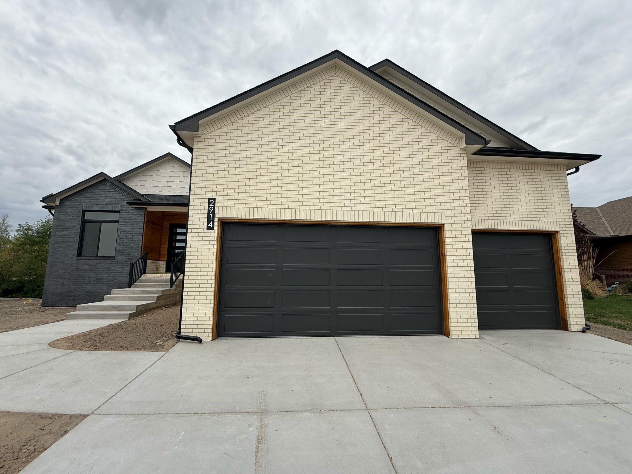 2914 E Sunflower Dr, Derby, Kansas image 2