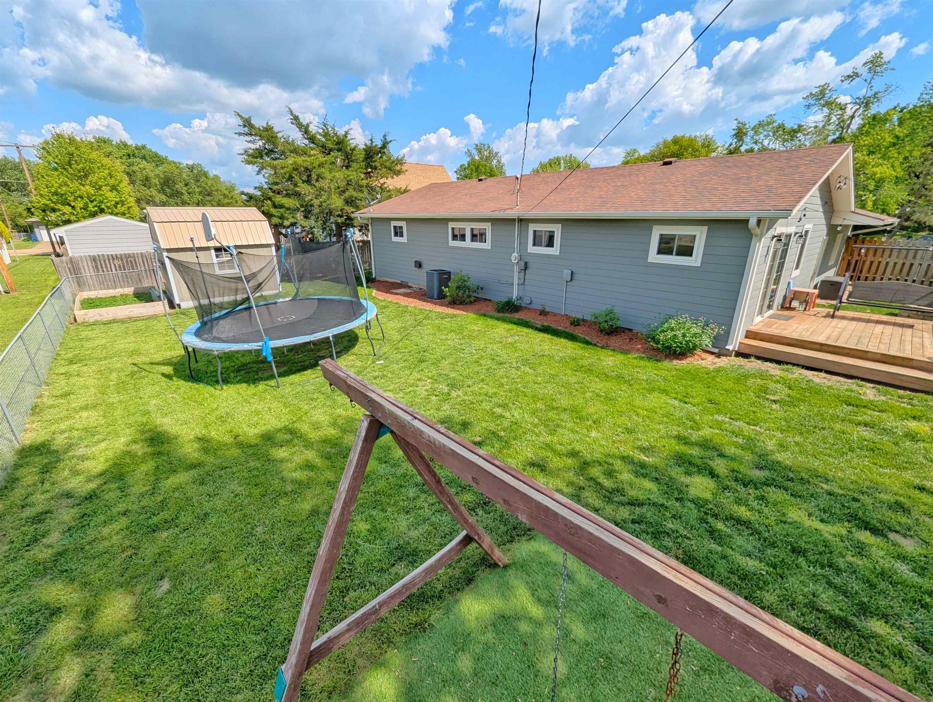 2023 Lynwood Dr, Salina, Kansas image 2