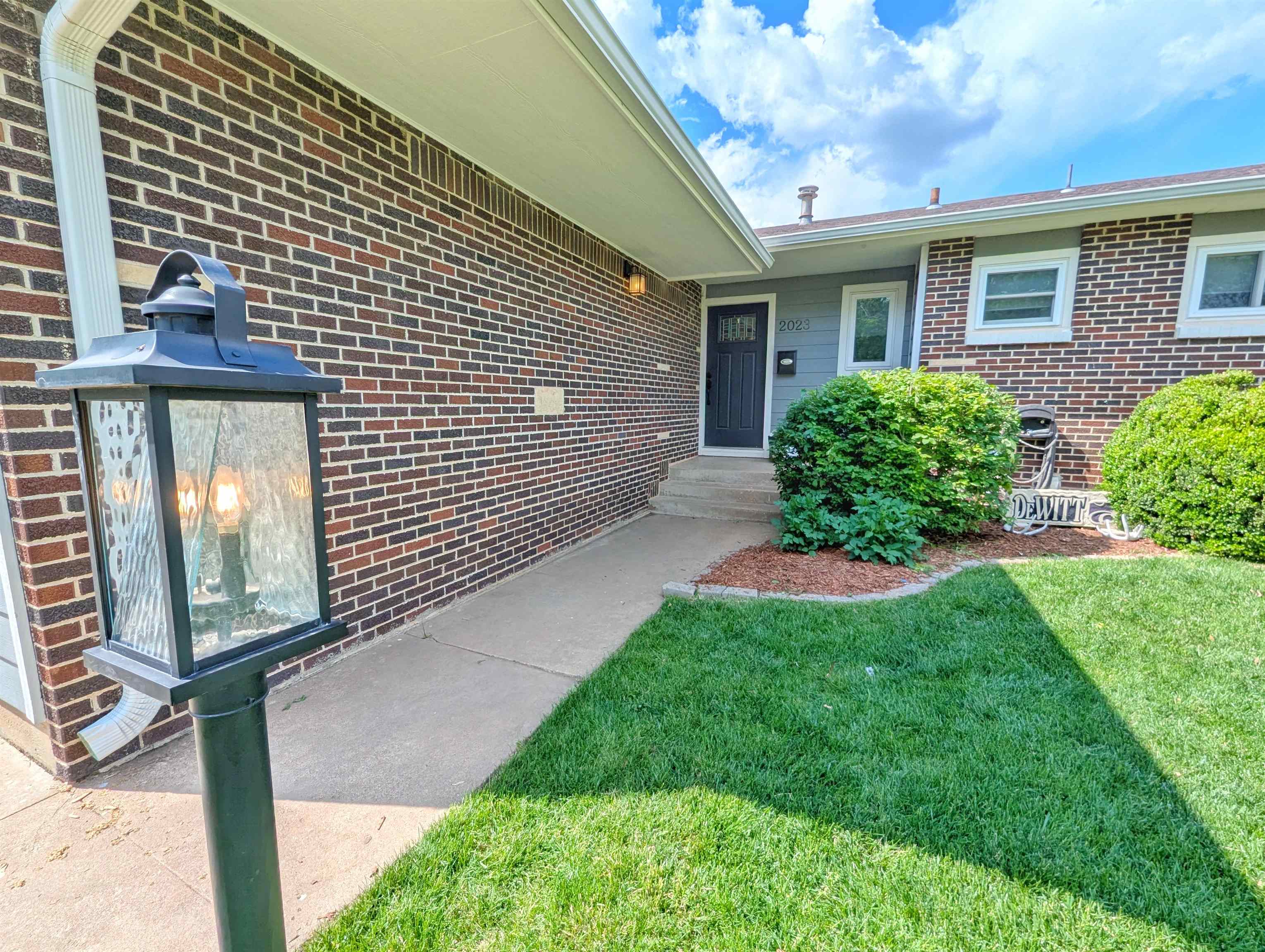 2023 Lynwood Dr, Salina, Kansas image 7