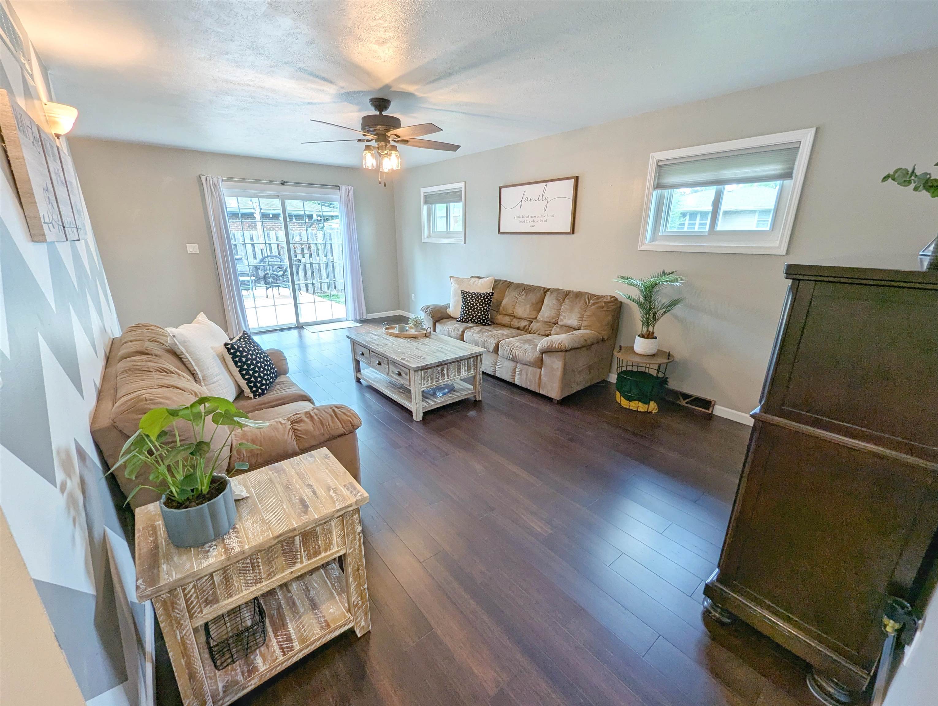 2023 Lynwood Dr, Salina, Kansas image 12