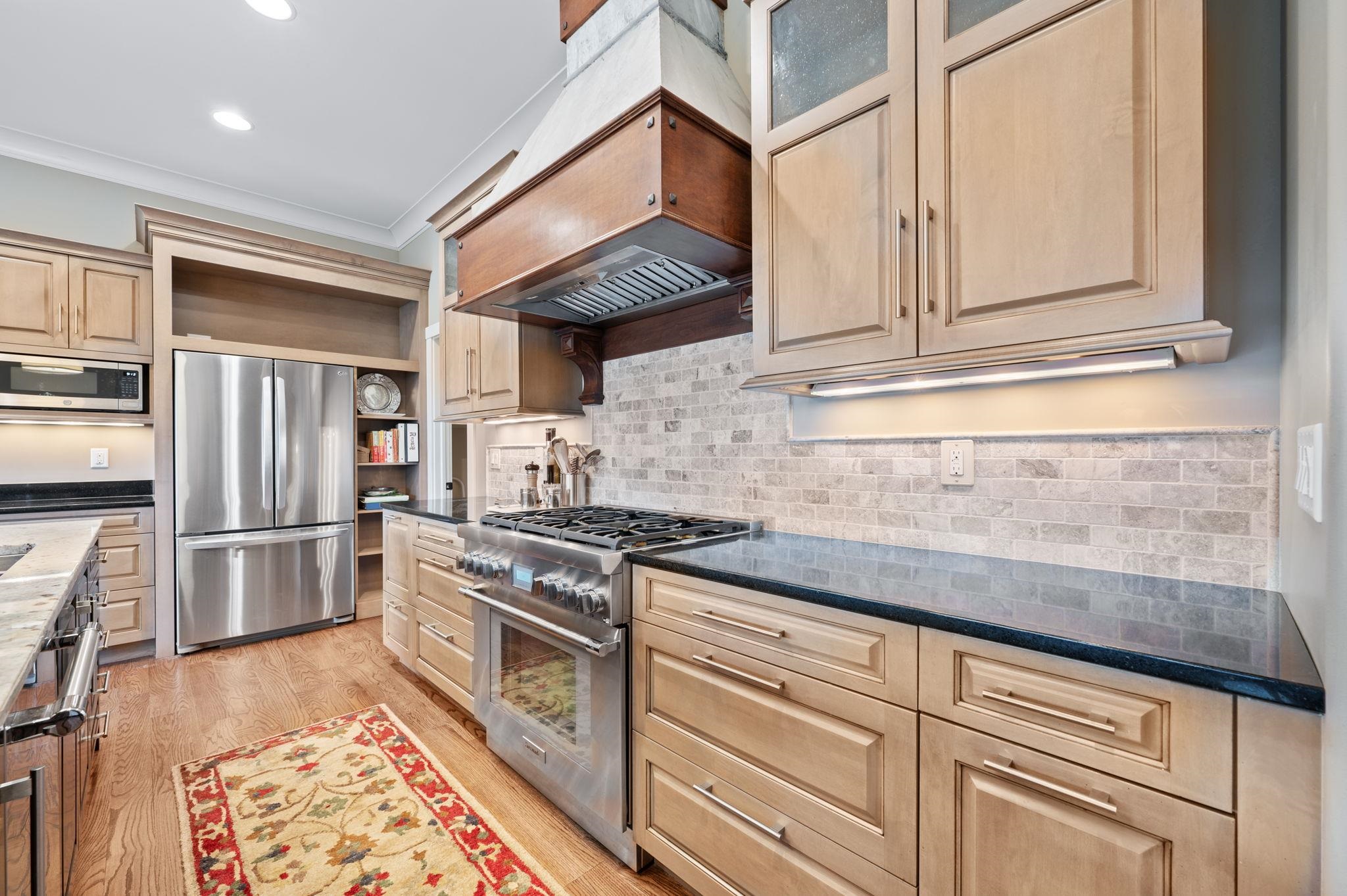 538 N Belle Terre Cir, Wichita, Kansas image 10