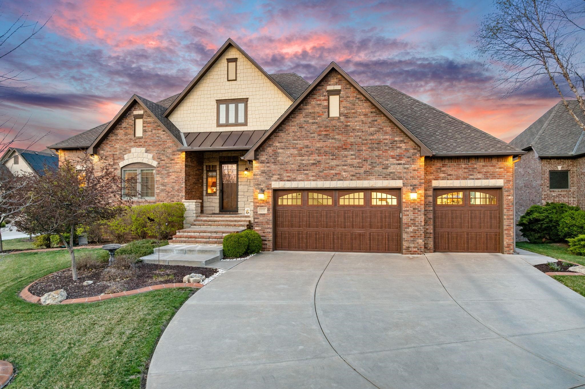 538 N Belle Terre Cir, Wichita, Kansas image 1