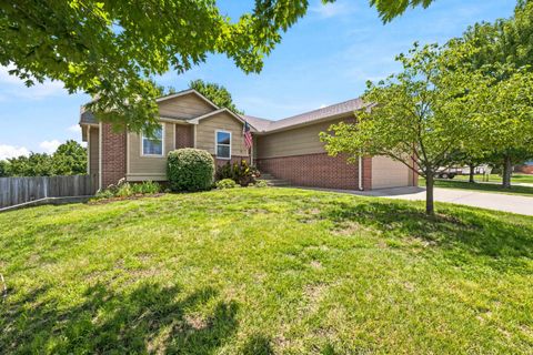 Homes For Sale - 2635 E Sunnyslope Ct<br/> Sedgwick County, Park City, KS 67219