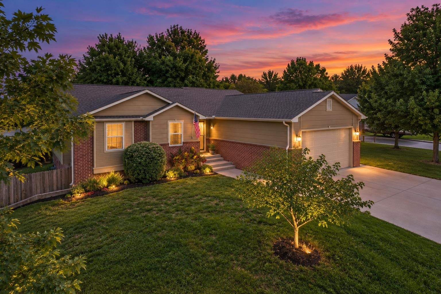 2635 E Sunnyslope