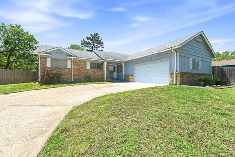Homes For Sale - 4209 Charron Ln<br/> Wichita, KS 67220