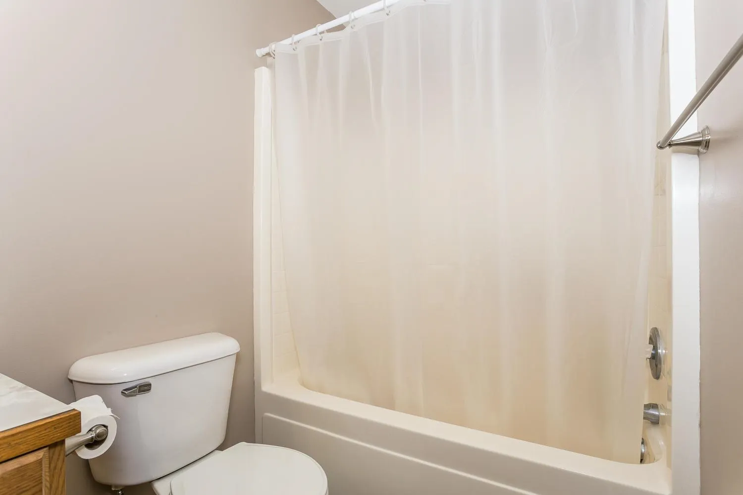 Derby, Kansas 67037, United States, 4 Bedrooms Bedrooms, ,3 BathroomsBathrooms,Residential,Pending,53942