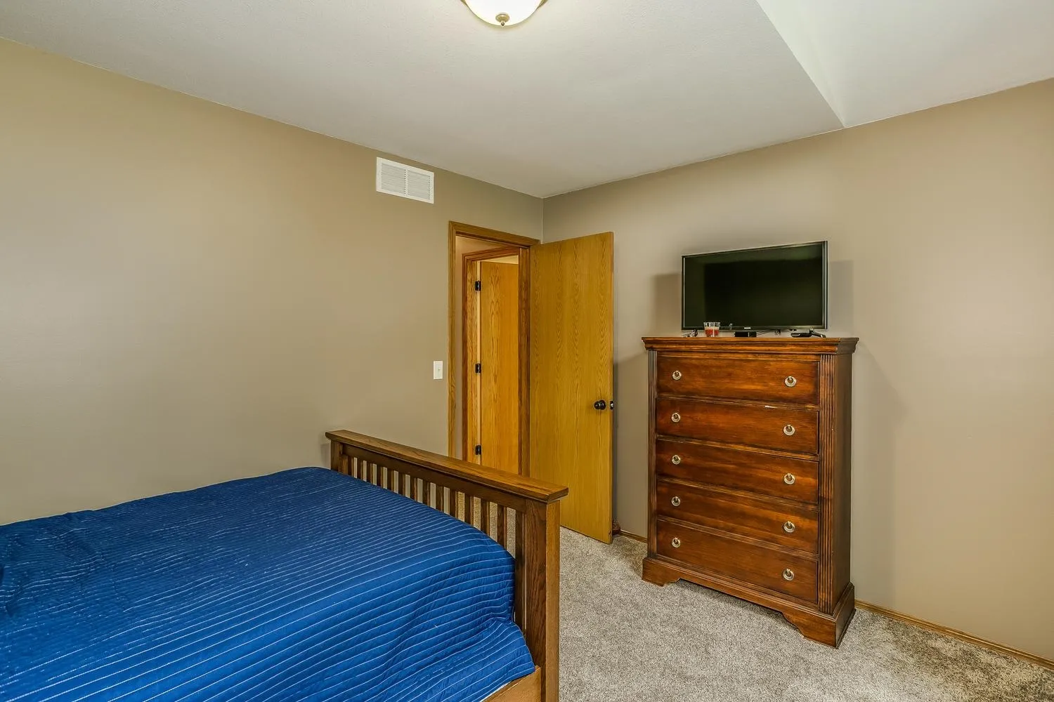 Derby, Kansas 67037, United States, 4 Bedrooms Bedrooms, ,3 BathroomsBathrooms,Residential,Pending,53942