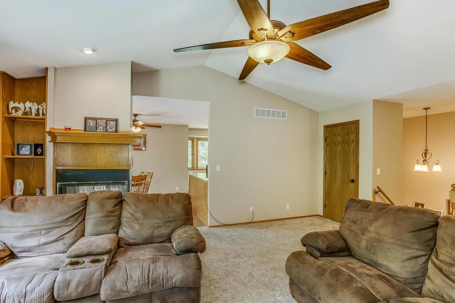 Derby, Kansas 67037, United States, 4 Bedrooms Bedrooms, ,3 BathroomsBathrooms,Residential,Pending,53942