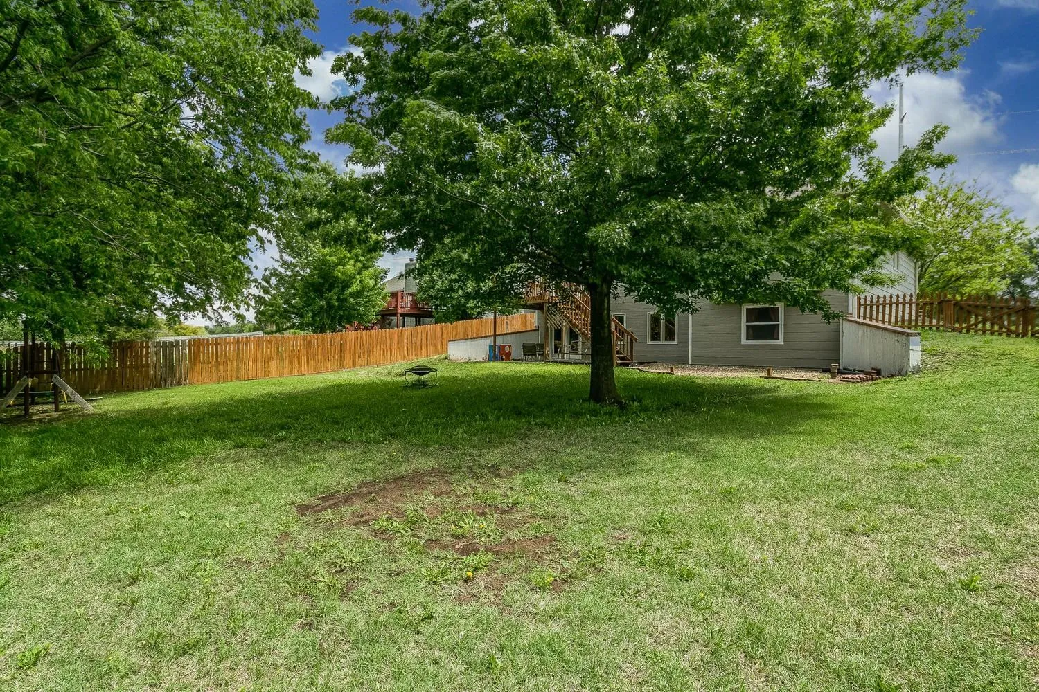 Derby, Kansas 67037, United States, 4 Bedrooms Bedrooms, ,3 BathroomsBathrooms,Residential,Pending,53942