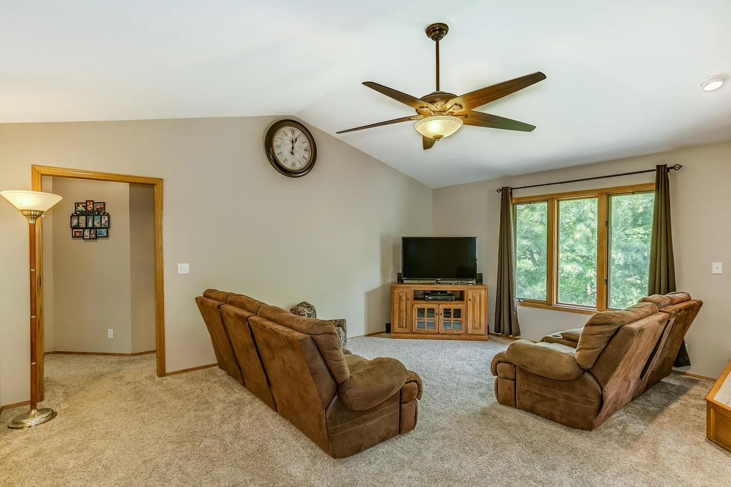 Derby, Kansas 67037, United States, 4 Bedrooms Bedrooms, ,3 BathroomsBathrooms,Residential,Pending,53942