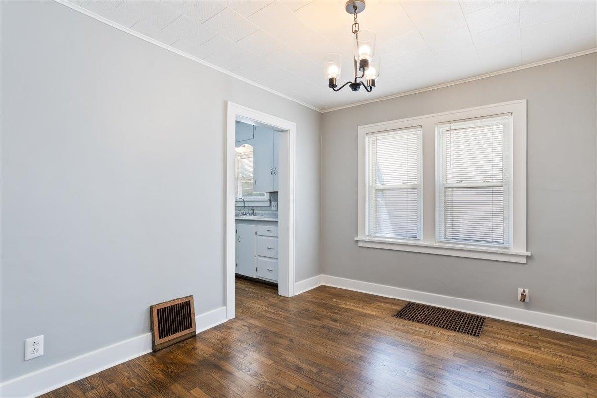 Wichita, Kansas 67213, United States, 2 Bedrooms Bedrooms, ,1 BathroomBathrooms,Residential,Pending,49135