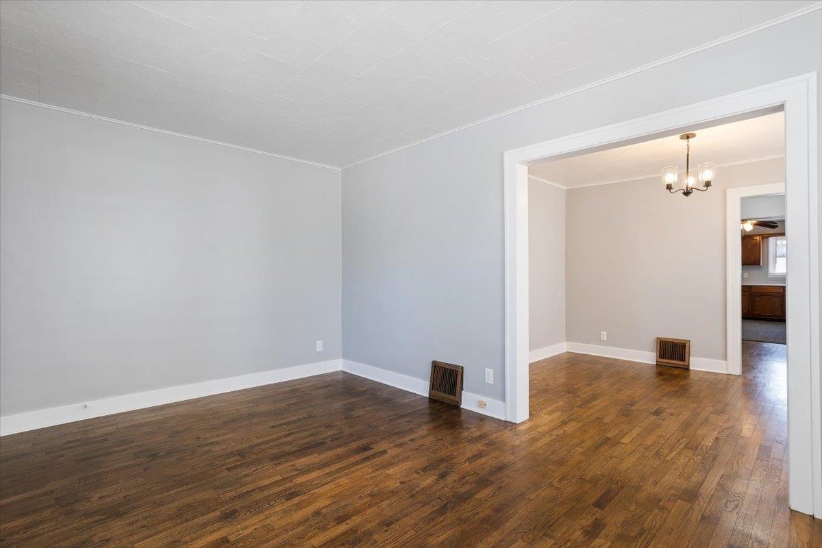 Wichita, Kansas 67213, United States, 2 Bedrooms Bedrooms, ,1 BathroomBathrooms,Residential,Pending,49135