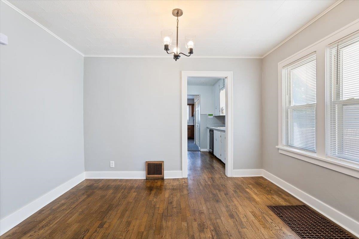 Wichita, Kansas 67213, United States, 2 Bedrooms Bedrooms, ,1 BathroomBathrooms,Residential,Pending,49135