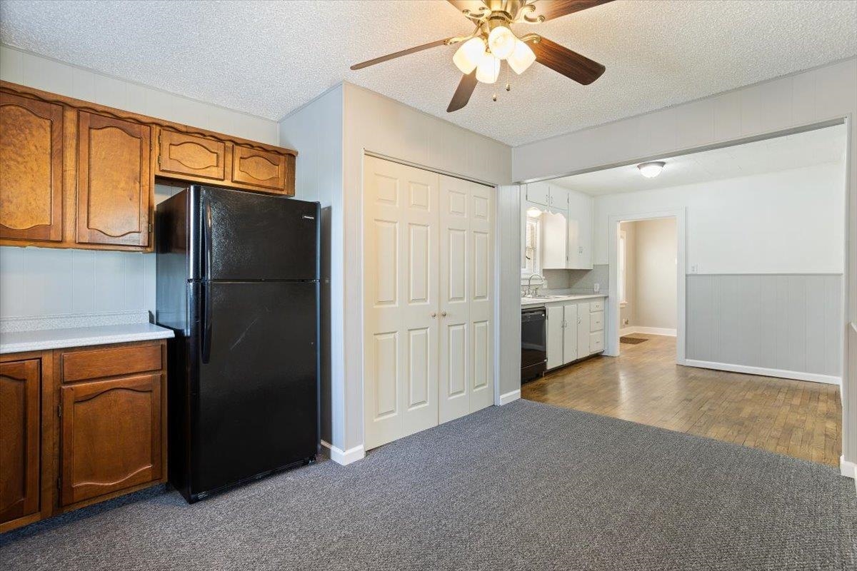 Wichita, Kansas 67213, United States, 2 Bedrooms Bedrooms, ,1 BathroomBathrooms,Residential,Pending,49135