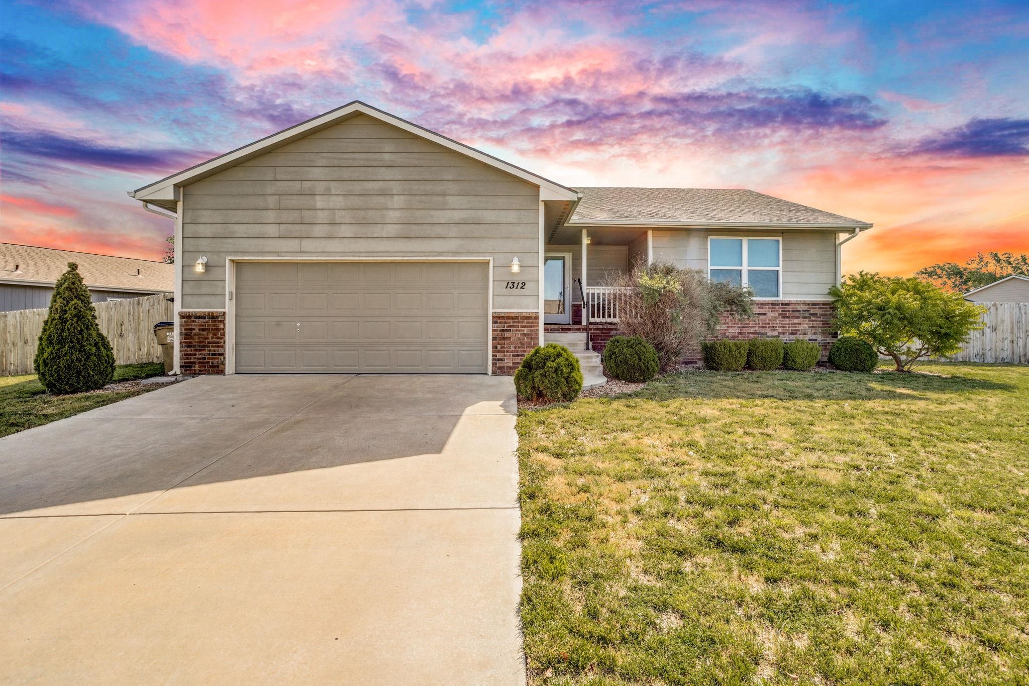 1312 Westover Ln, Hesston, Kansas image 1