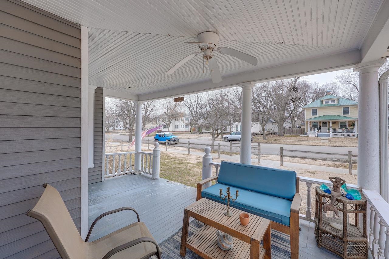 619 E 10th Ave, Winfield, Kansas image 7