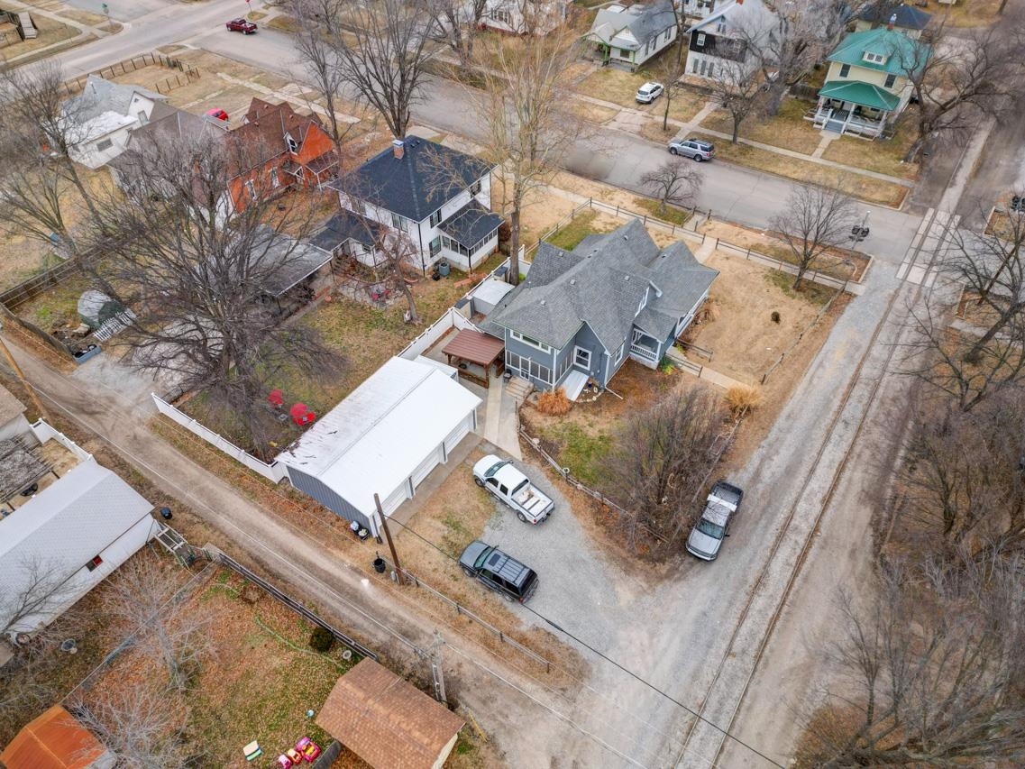 619 E 10th Ave, Winfield, Kansas image 4