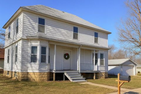 Homes For Sale - 203 N 2nd St<br/> Marion, KS 66861