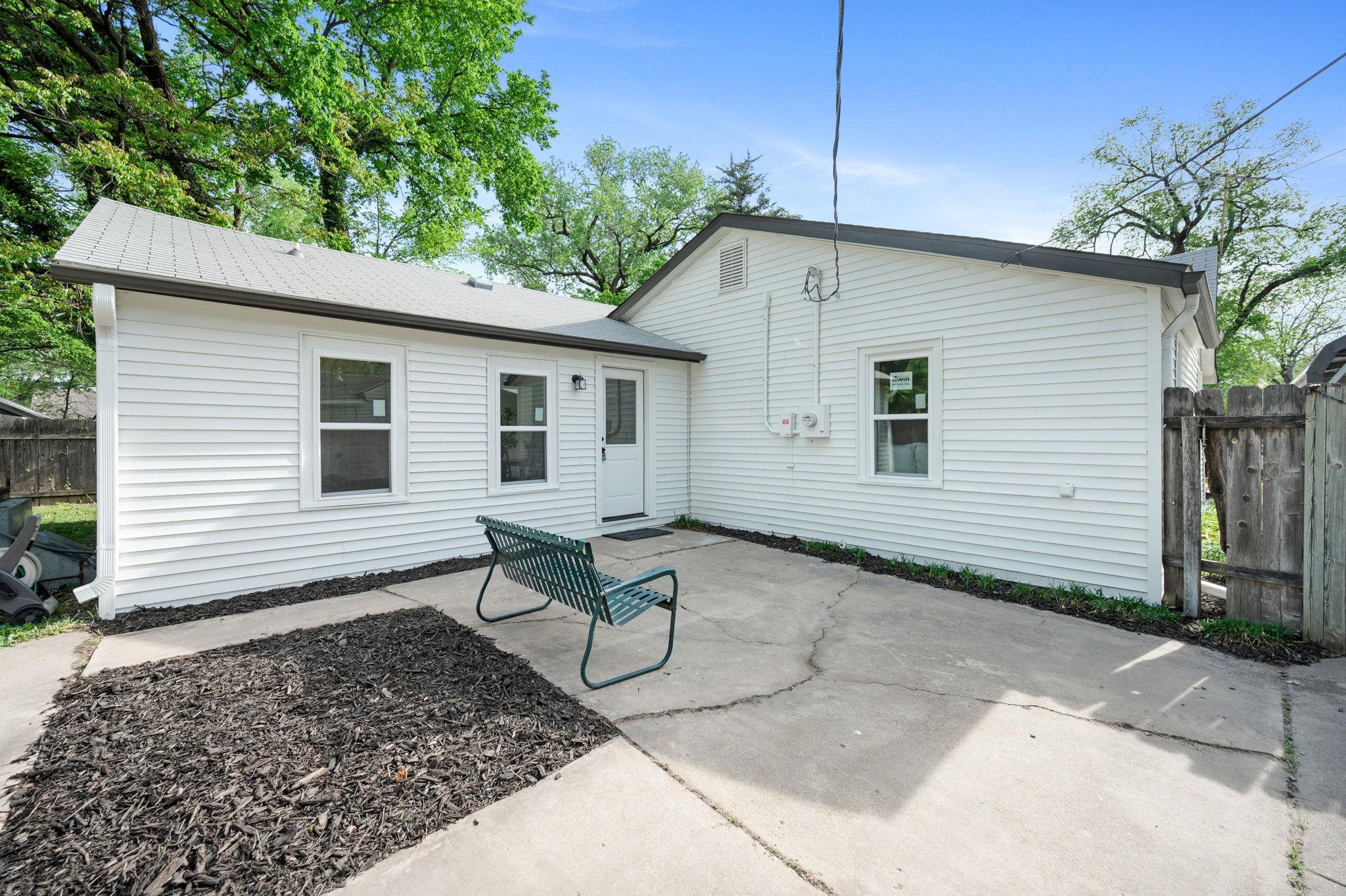 1129 S Bonn St, Wichita, Kansas image 24